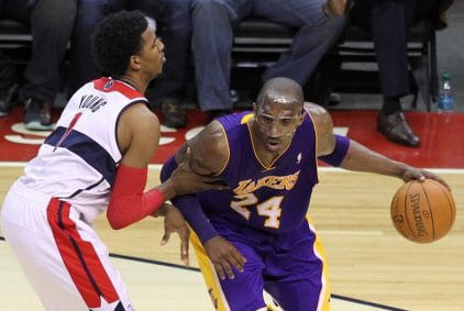 Der NBA-Basketballstar Kobe Bryant am Ball.